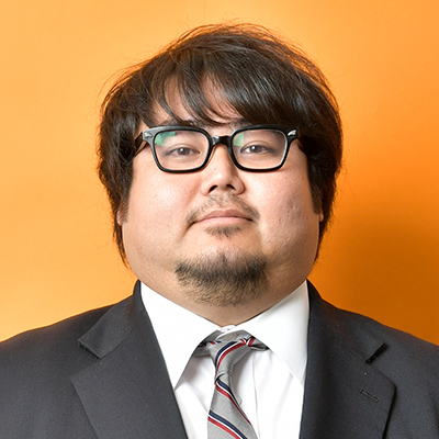 津波古 啓介